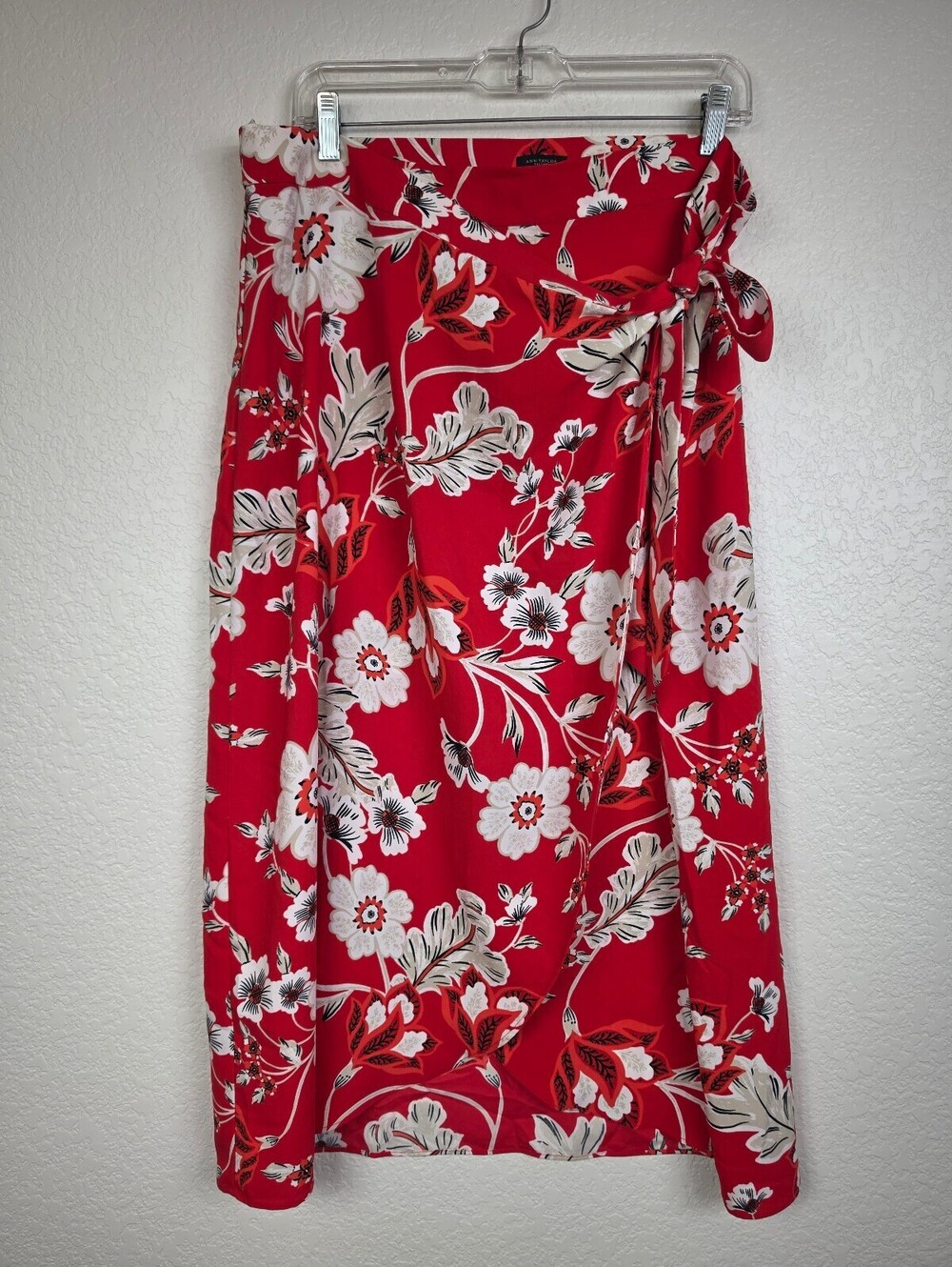 Ann Taylor Factory Red Floral Wrap Skirt Size 16